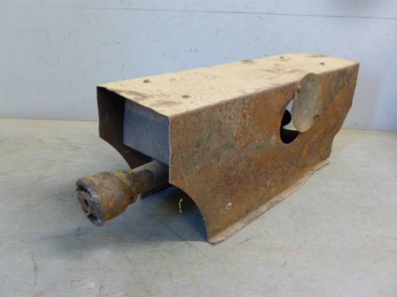lot 225 image: Fish House Heater
