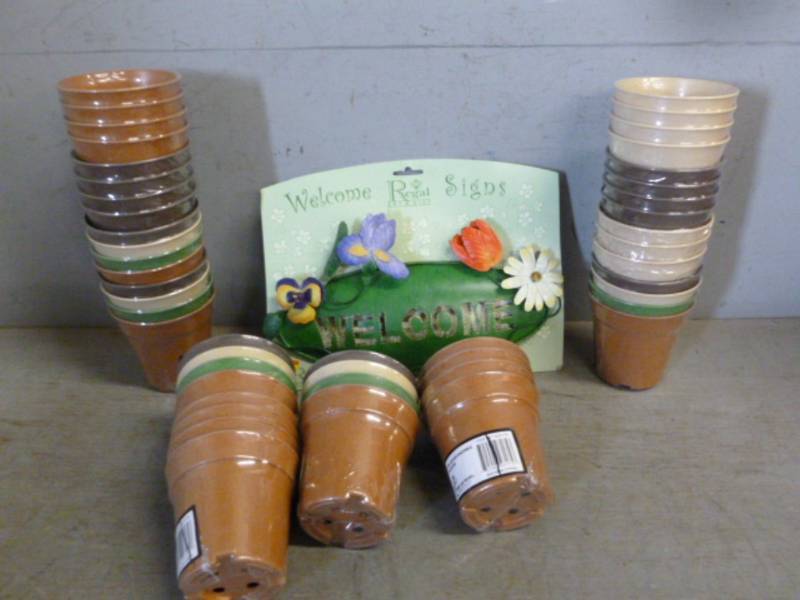 lot 251 image: New Items