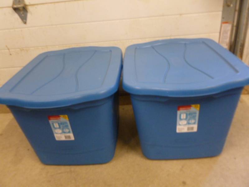 lot 262 image: Storage Totes