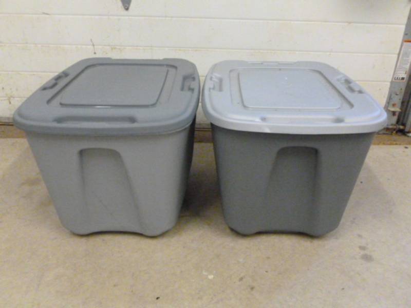 lot 265 image: Storage Totes