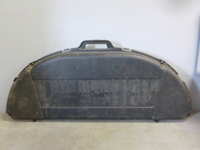 lot 269 image: Bow Case