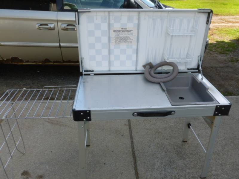 lot 279 image: Coleman Camping Kitchen