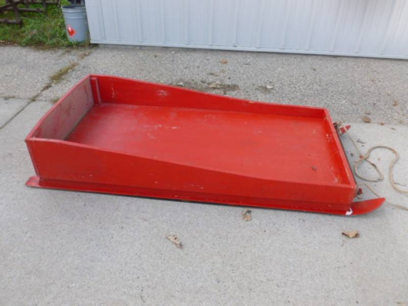 lot 280 image: Ice Fishing Sled