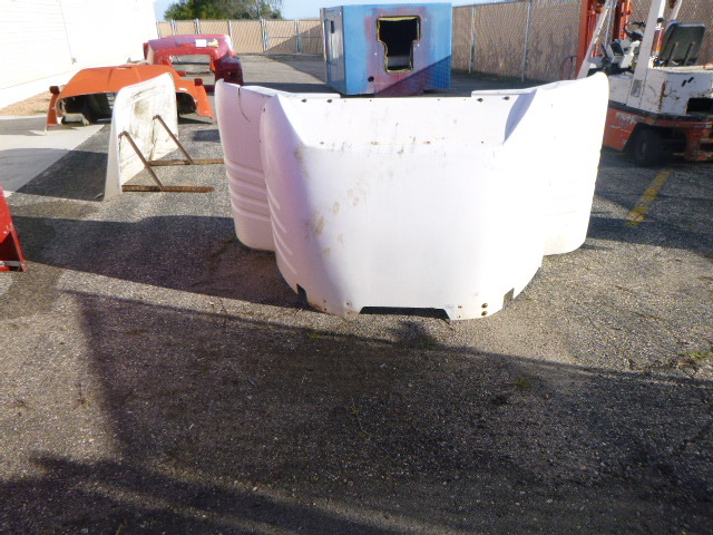 Semi White Fiberglass Fairing