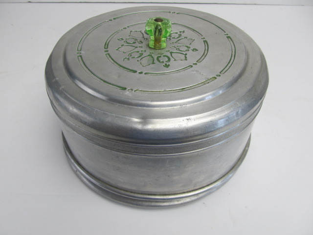 lot 9 image: Vintage Mid Century Mirro Aluminum Cake Holder wDome Top