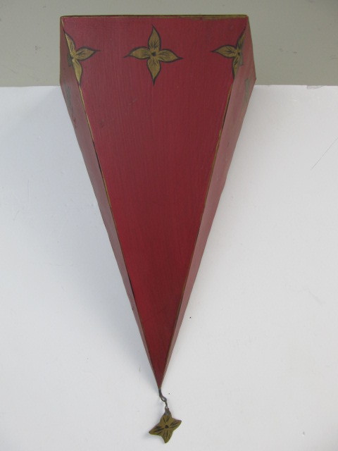 lot 11 image: 4 Matching Painted Metal Wall Shelves