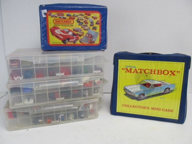 lot 51 image: Large Lot of Vintage etc Diecast Cars in Cases - Hot Wheels Matchbox etc