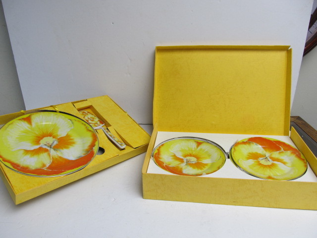 lot 13 image: NOS Vintage German CASATI Cake Serving Dessert Set 