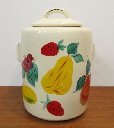 lot 168 image: Vintage 1950s-60s Fruit Decorated Cookie Jar - Signed McCoy