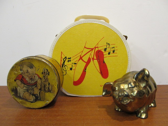 lot 173 image: Vintage 1930s-50s Metal Tin Storage Box & Piggy Bank