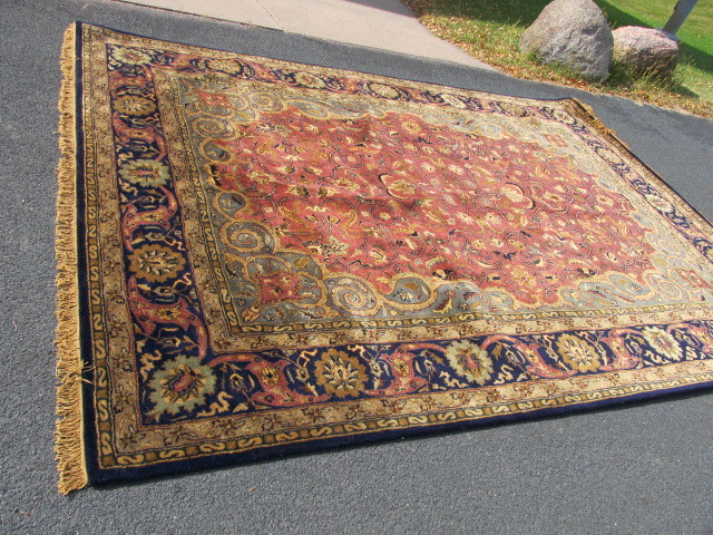 lot 97 image: Very Nice Large Area Rug by Feizy