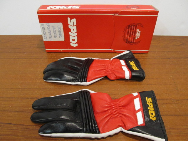 lot 121 image: NOS Vintage Italian SPIDI Racing Gloves