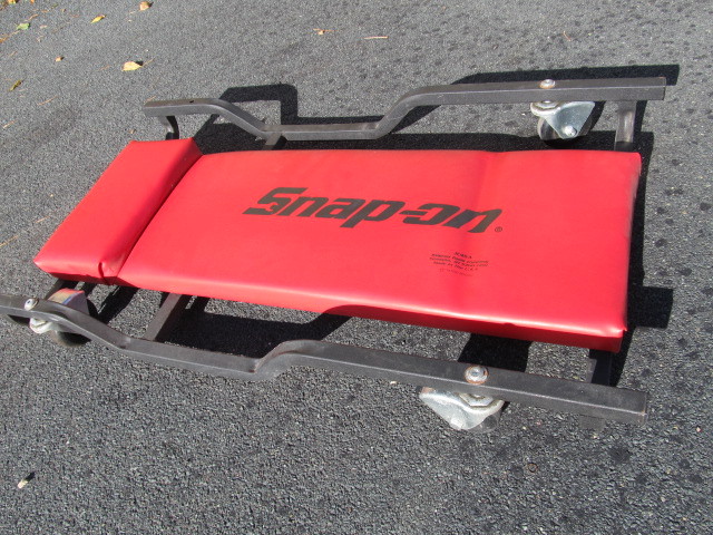 lot 217 image: SNAP-ON Heavy Duty Adjustable Creeper Model JC45-A