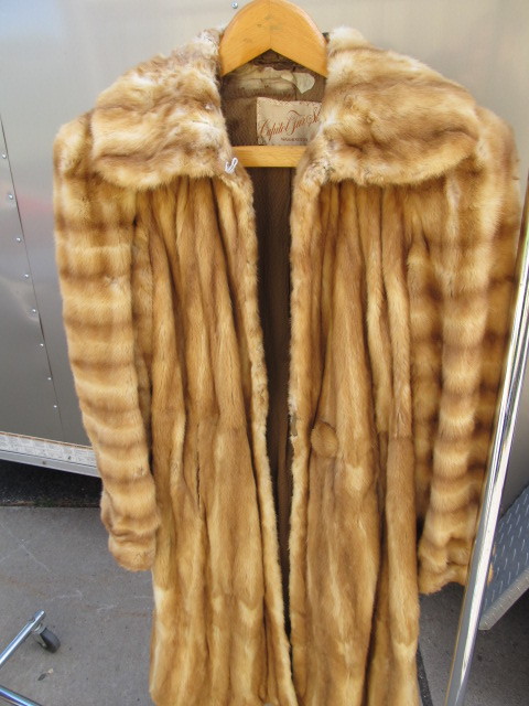 lot 149 image: Vintage Genuine Fox Fur Ladies Full Length Fur Coat