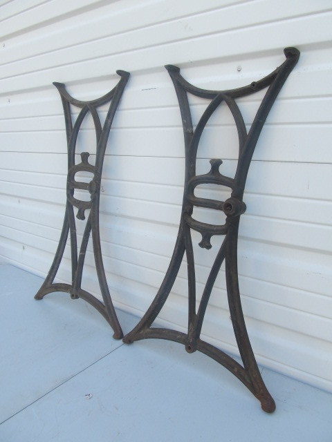 lot 203 image: Antique Cast Iron Industrial Table BaseLegs