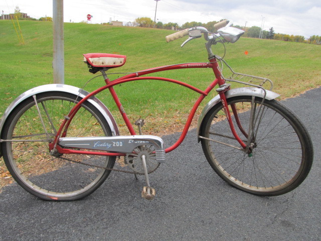 lot 5 image: Nice Vintage FIRESTONE Century 200 Cruiser Bicycle
