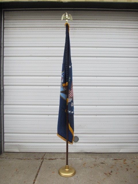 lot 236 image: Large Patriotic Flag wWooden Pole & Eagle Finial