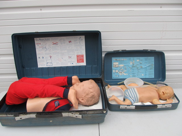lot 265 image: LAERDAL Medical Resusci Baby & Resusci Junior CPR Training Mannequins 