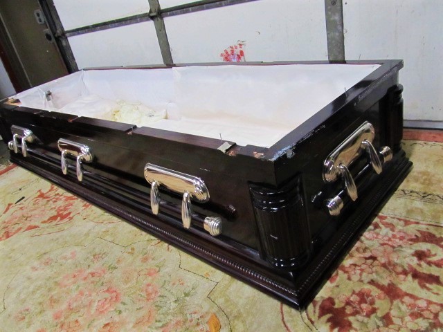 lot 272 image: Genuine Full Sized Wooden Casket