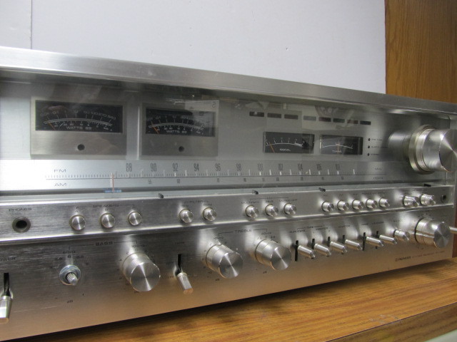 lot 7 image: Vintage PIONEER SX-1980 Stereo Receiver (Non-Functioning)