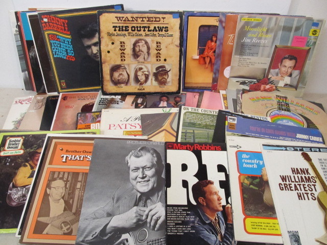 lot 222 image: Lot of 60 Assorted Vintage COUNTRY Vinyl Records
