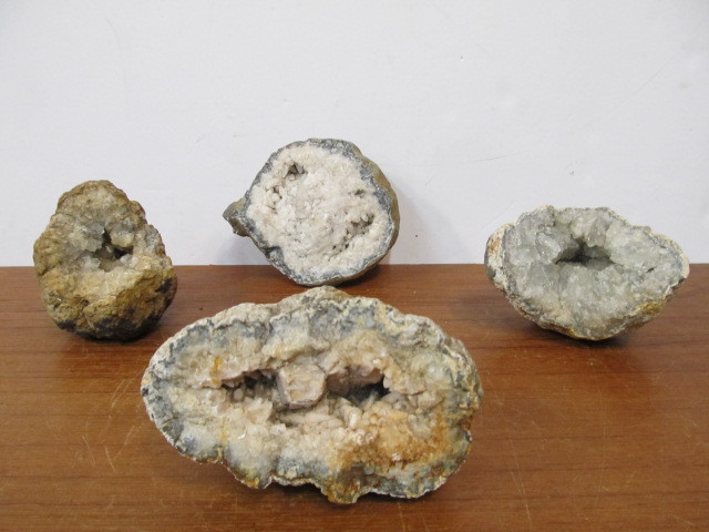 lot 250 image: 4 Larger Softball Sized Geodes