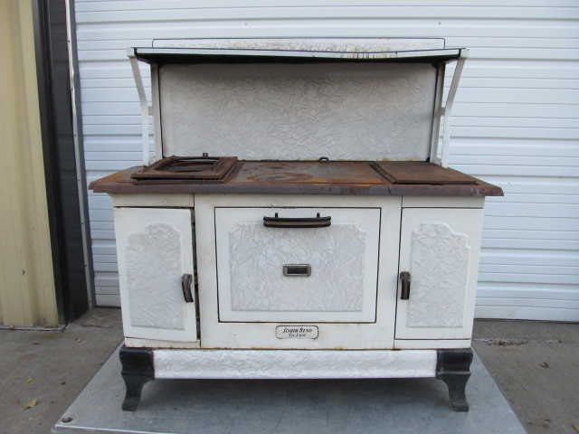lot 201 image: Antique SOUTH BEND Deluxe Cast Iron Enameled Stove & Range
