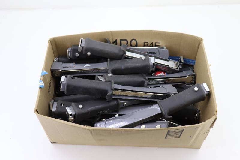 lot 34 image: (25) Untested Store Return Arrow Tack Staplers
