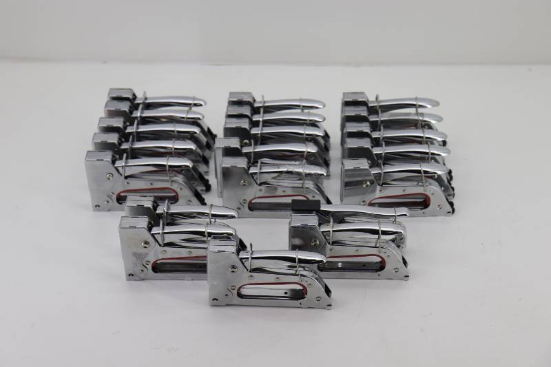 lot 41 image: (20) Untested Store Return Arrow Hand Staplers