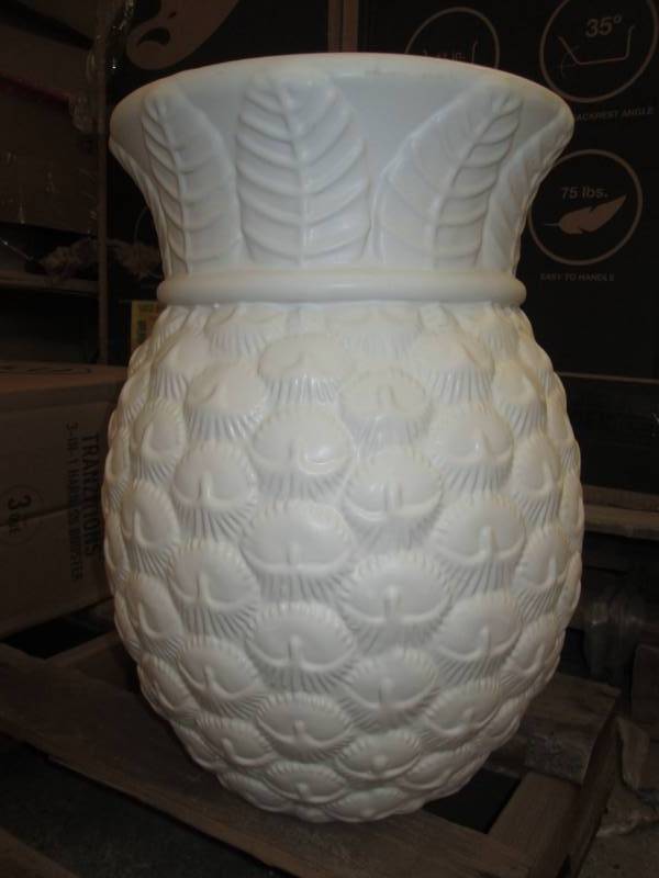 lot 2 image: Pinapple Accent Table (White) Ceram...