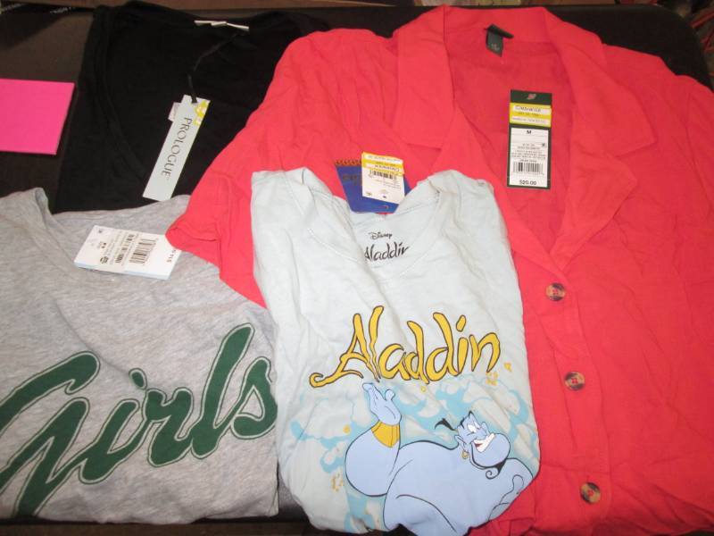 lot 31 image: Medium Womans Tops (4pcs) With Bro...