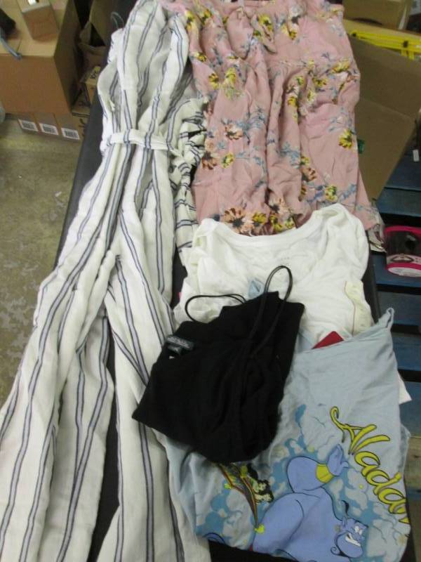 lot 110 image: Womans (XL) Clothing- 2 RompersTa...