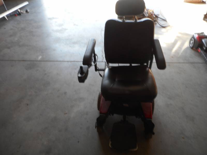Pronto Sure Step Electric ScooterWheelchair