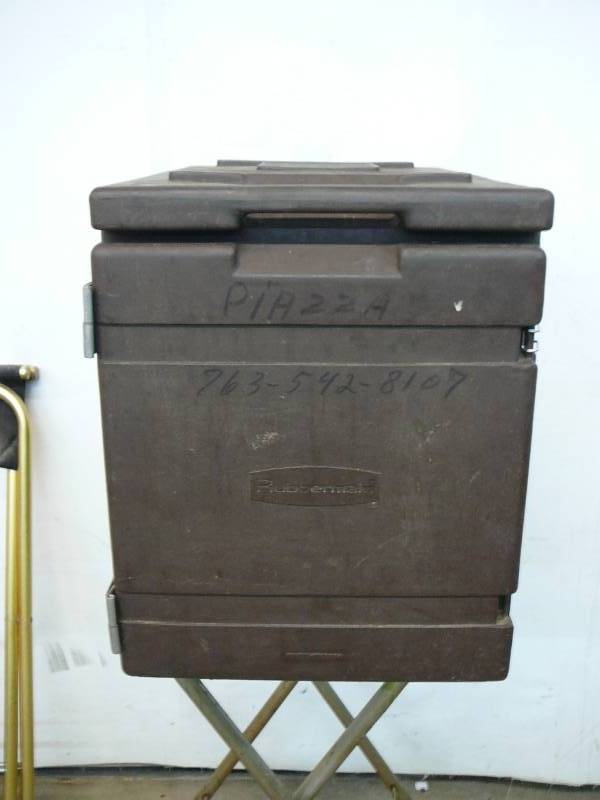 Rubbermaid Food Box