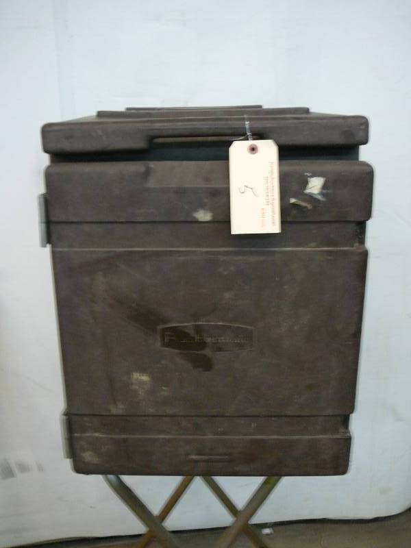 Rubbermaid Food Box