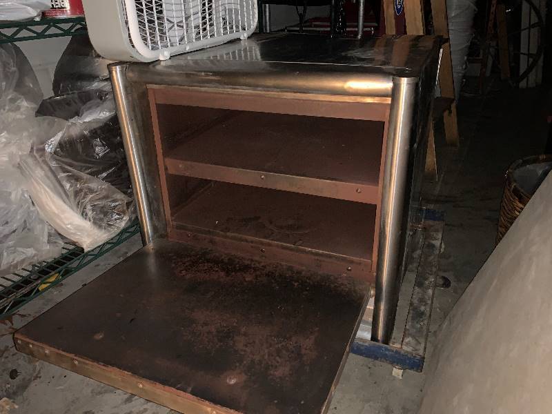 lot 26 image: Bakers Pride Double Deck Pizza Oven - Model # B0CS - 208 Volts - Single Phase - 2700 Watts - 24.5 x 25.5 x 23.5 - NSF Approved