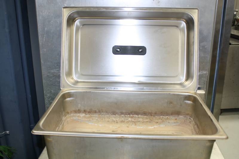 lot 123 image: Chafing Pan with Lid
