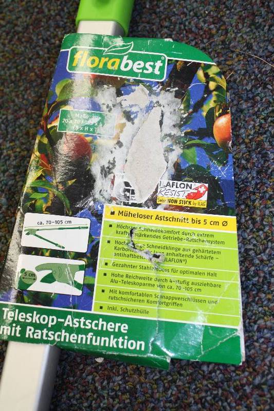 Telescoping Tree Trimmer
