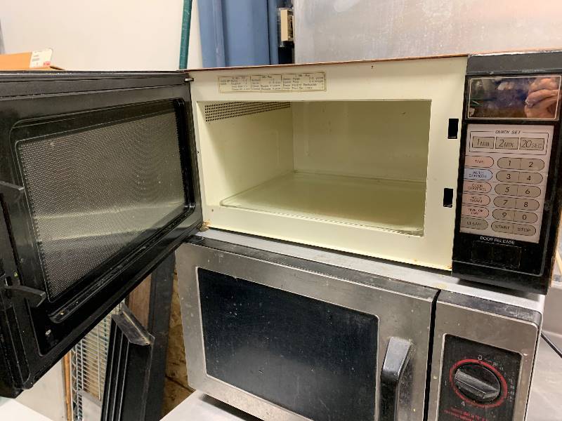 lot 56 image: Amana Commercial, Mod #RCS10D, microwave oven, NSF, 120 volts, 1700 watts, NOTE Needs cleaning.