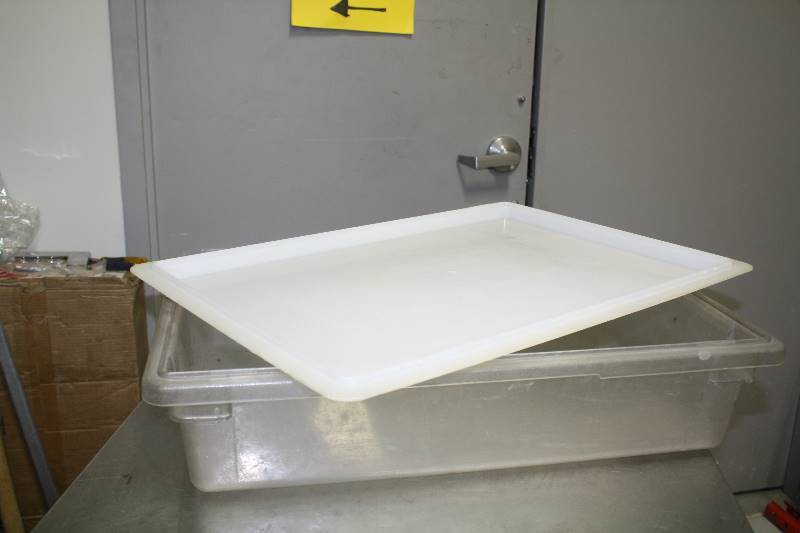lot 119 image: Plastic Container with Lid