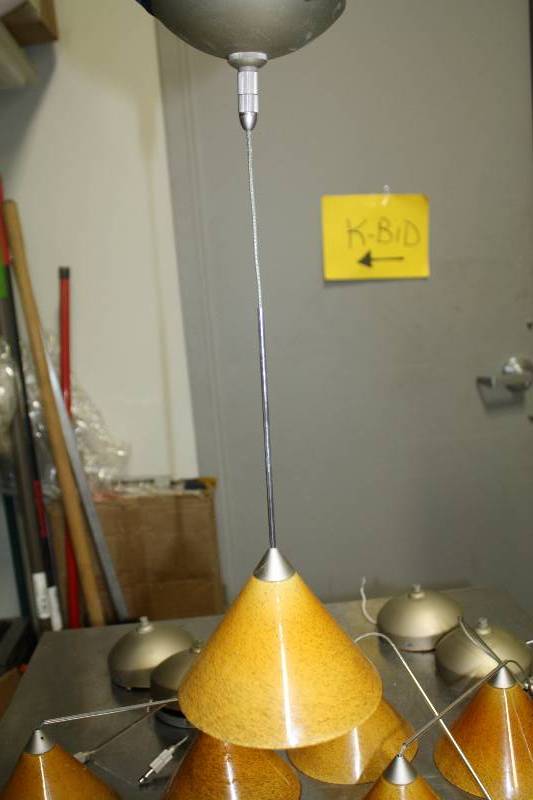 lot 131 image: Light Fixtures