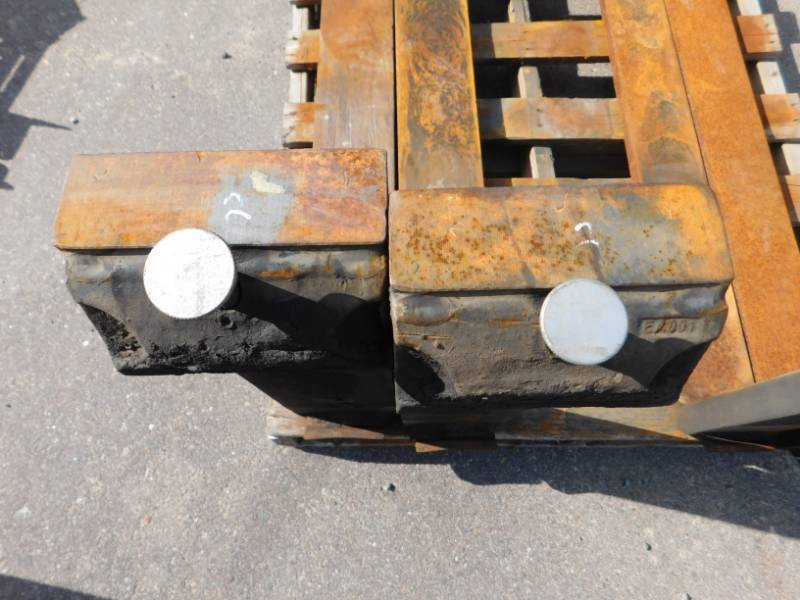 lot 19 image: Class III 2.0 x 6 x 60 Forklift Forks