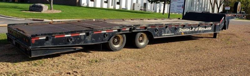 lot 3 image: 2007 Trail-Eze Drop Deck Trailer