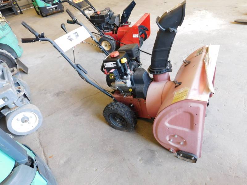 lot 28 image: 26 Snow Devil Snow Blower