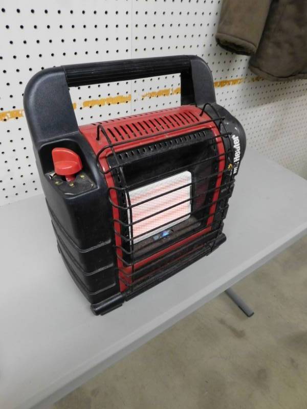 lot 31 image: Mr Heater Buddy Propane Heater