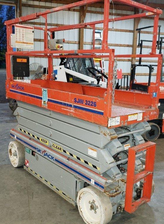 lot 9B image: 2008 SkyJack SJIII 3226