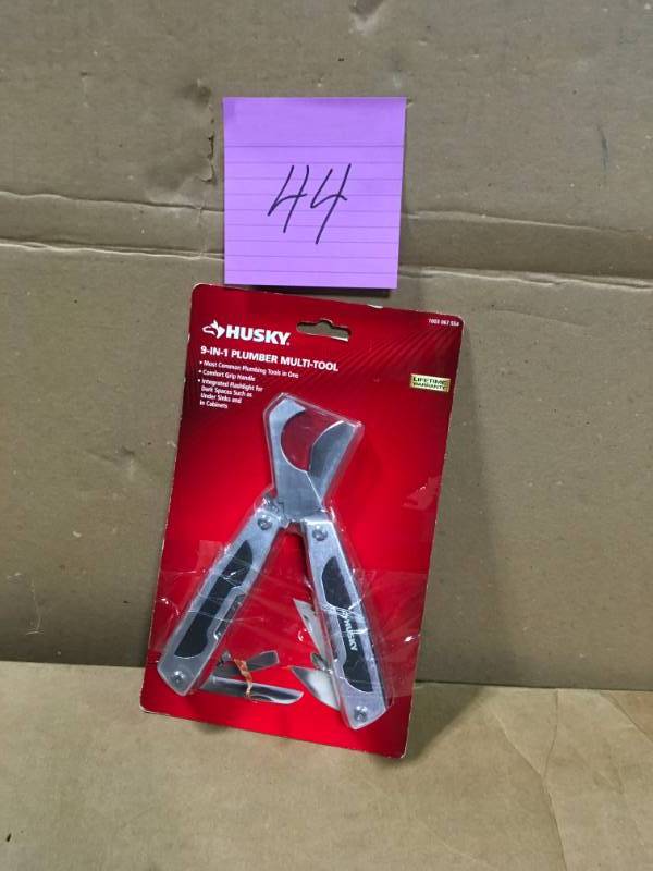 9-in-1 Plumber Multi-Tool in very good conditition