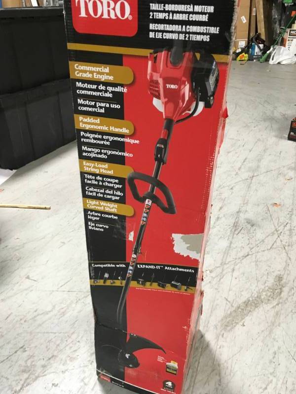 Toro 2-Cycle 25.4cc Attachment Capable Curved Shaft Gas String Trimmer in very good conditition