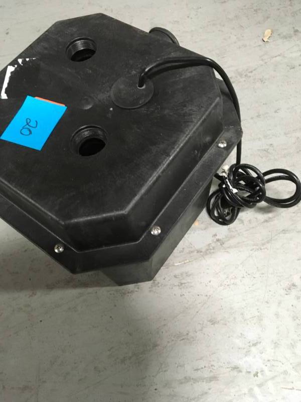 lot 20 image: Everbilt 0.25 HP Pre-Plumbed Sink Tray System Sump Pump in very good condition