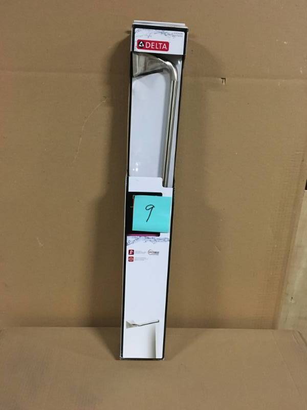 Everly 24 in. Towel Bar in SpotShield Brushed Nickel in very good condition